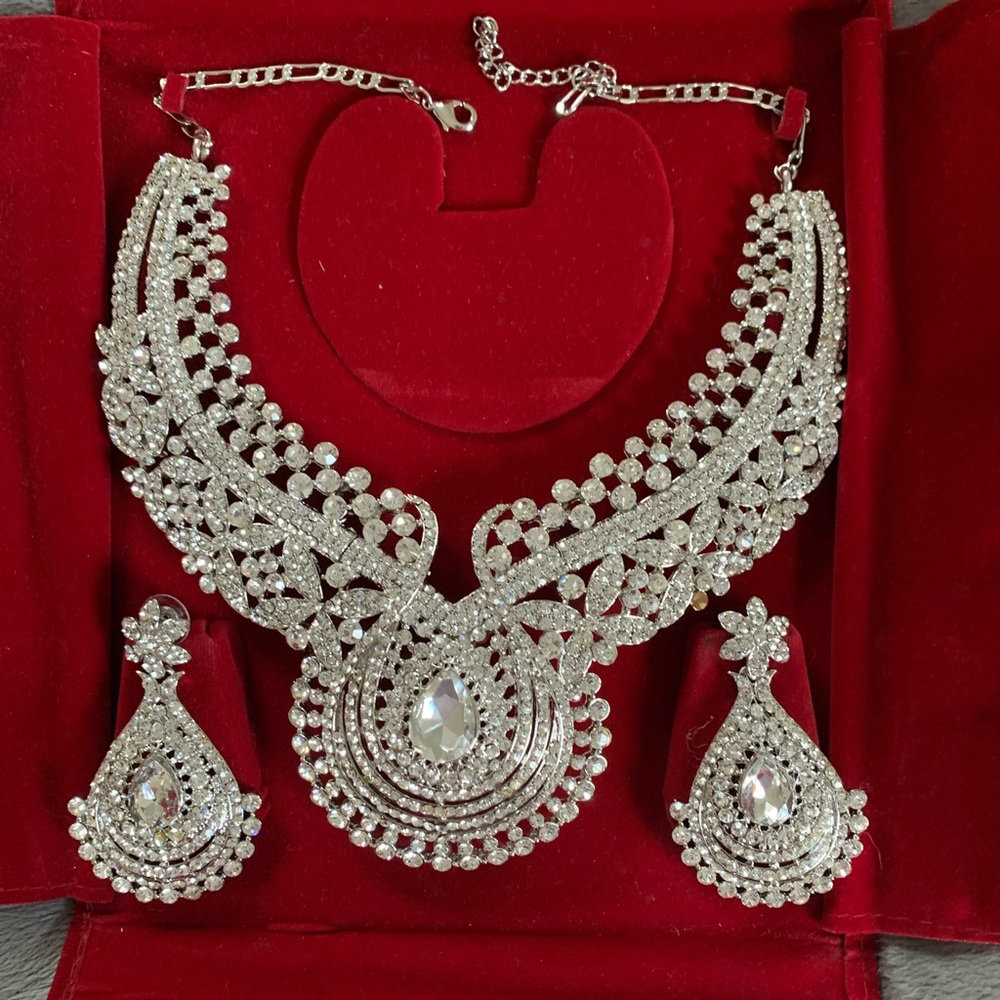 Indian wedding wear jewelry